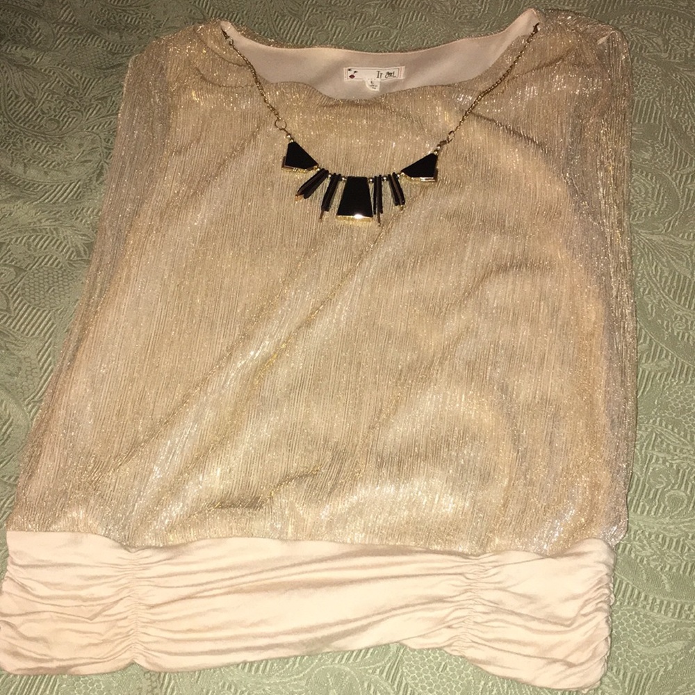 Lady's nice blouse with necklace in new condition